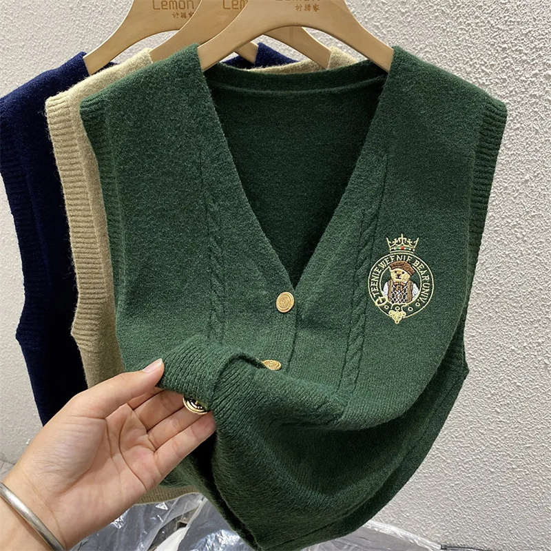 Sewing Vest - سترة دب للنساء ، سترة فضفاضة